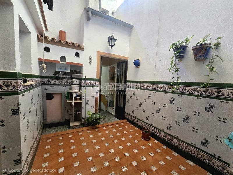 Foto f24efc71-02f4-4113-84e0-5e3f06a125d5. Casa aparellada a Morón de la Frontera