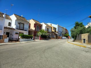 Doppelhaus in Morón de la Frontera. Casa en venta en morón de la frontera