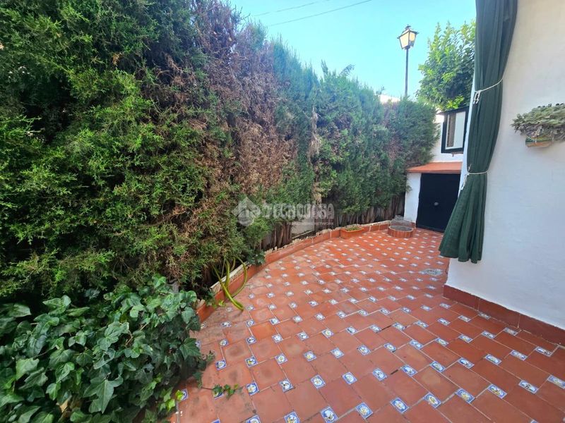 Foto 9e9bba1e-0b97-4d3d-93d6-972428b1ea8a. Casa aparellada amb aparcament a Morón de la Frontera