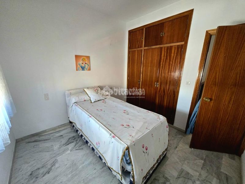 Foto 7c7e3799-b3fb-47a6-9f26-4281eb5947e3. Casa aparellada a Morón de la Frontera