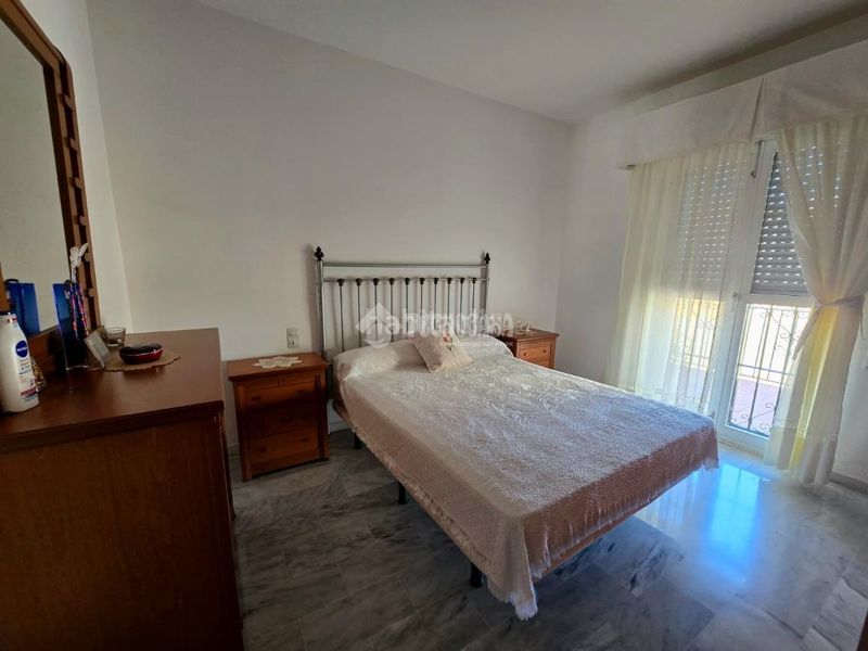Foto ed29af0a-0781-467c-9b3f-a3f31b6d9c11. Casa aparellada a Morón de la Frontera