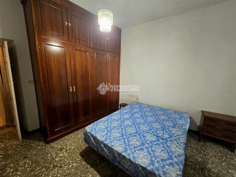 Foto 4ecf6373-ddb8-49f7-93fe-2fecdaa2c91a. Casa aparellada a Morón de la Frontera