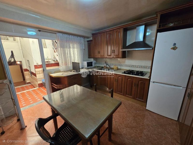 Foto b53de0c4-2ca9-4e9a-af4f-78e333dbf298. Casa aparellada a Morón de la Frontera