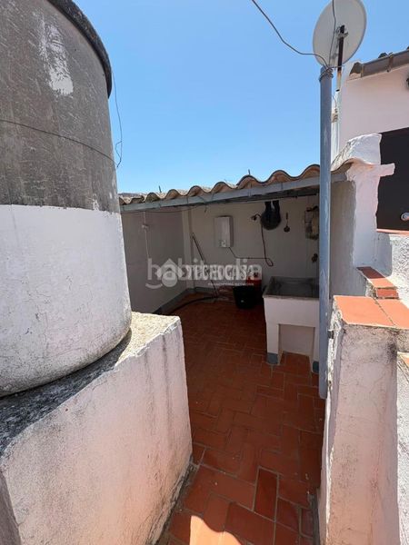 Foto 04379403-4f14-4234-86fa-92f5946f6883. Casa aparellada a Morón de la Frontera