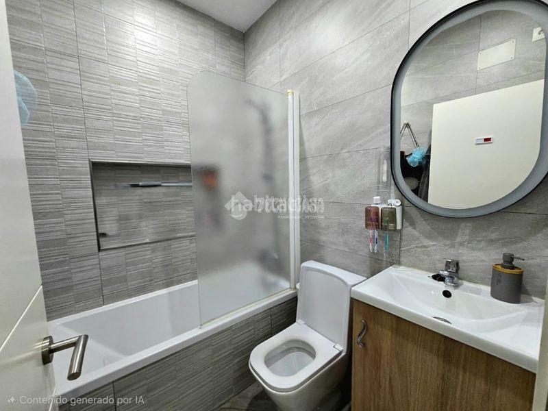 Foto c62f8d55-807e-4b02-85ed-fe40eb9898df. Casa aparellada a Montellano
