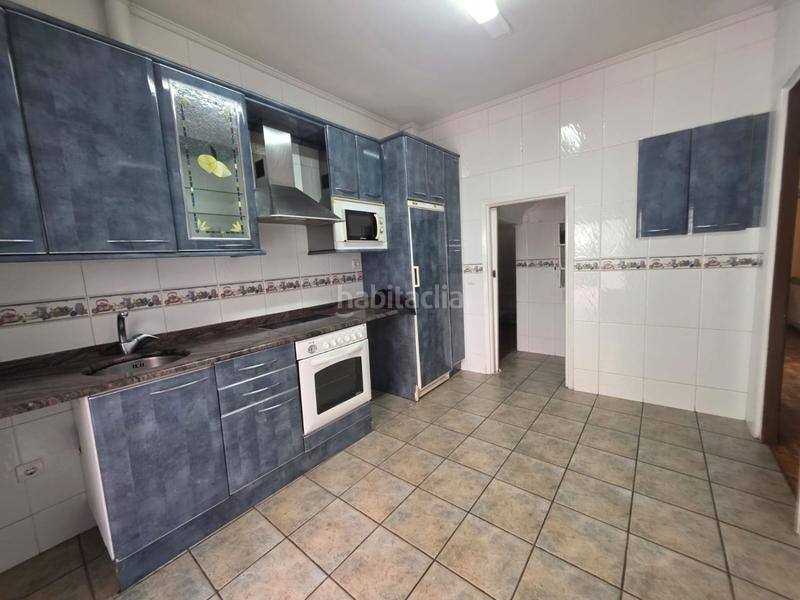 Foto 7da600b8-f94c-46d3-a6d2-a30e834f62ed. Casa adossada amb calefacció aparcament a Judimendi Vitoria - Gasteiz