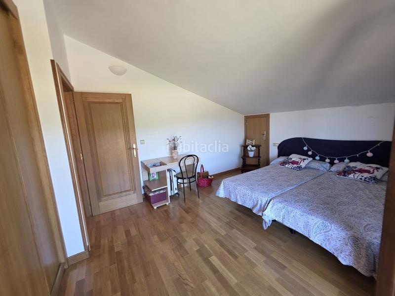 Foto 1a976d88-e1c0-416c-8657-59043885f672. Casa amb aparcament a Marañón