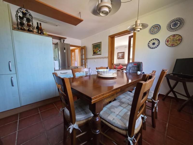 Foto b6357873-bd06-41c1-a783-c247656bd8cc. Casa amb aparcament a Marañón