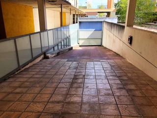Aparcament cotxe  Del mediterraneo. Garaje en venta en zabalgana.