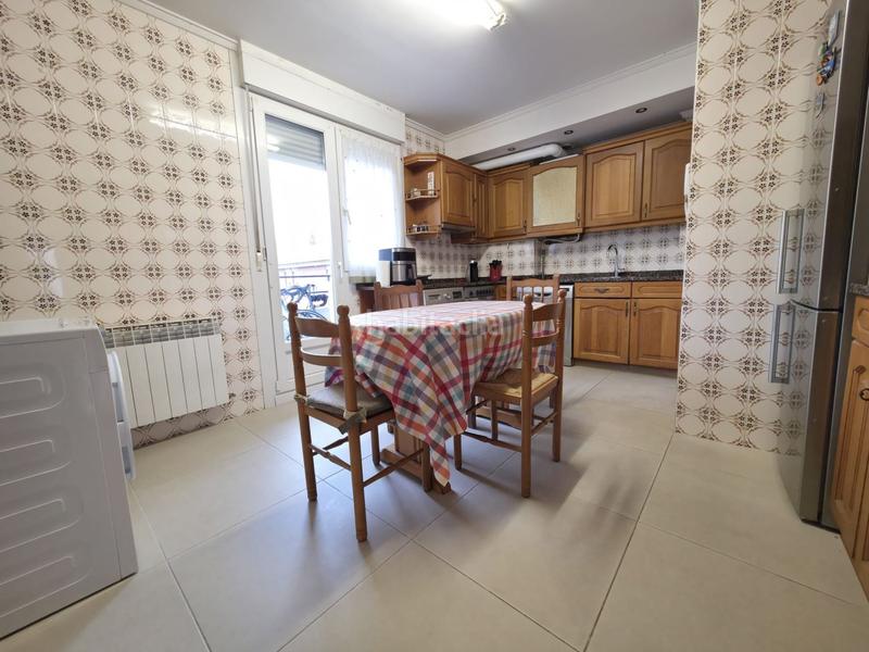 Foto 87e6875e-0154-4ae6-818c-d0aa1c1ba42e. Pis amb calefacció a Zaramaga Vitoria - Gasteiz