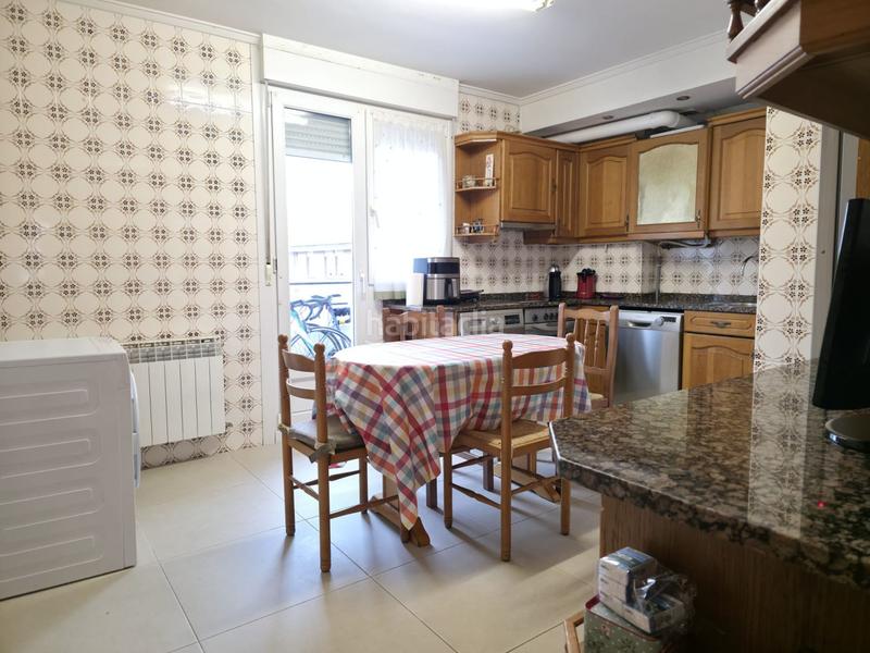 Foto fe667363-3abb-4dfe-a5d9-9327aa14738b. Pis amb calefacció a Zaramaga Vitoria - Gasteiz