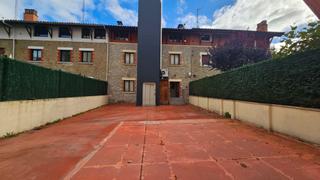 Casa adossada a Judimendi. Adosado en venta en judizmendi, 4 dormitorios.
