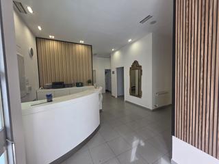 Location Local commercial à Zabalgana. Local com. en alquiler en zabalgana, 6 despachos.