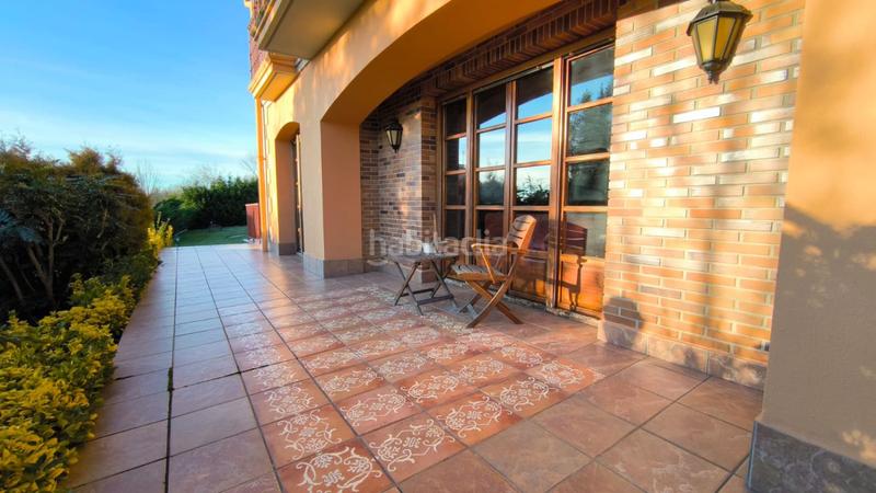 Foto 1dbc99f8-f16c-4e6b-b00e-799de0d7fc63. Casa  en venta en estíbaliz, 4 dormitorios. en Vitoria - Gasteiz