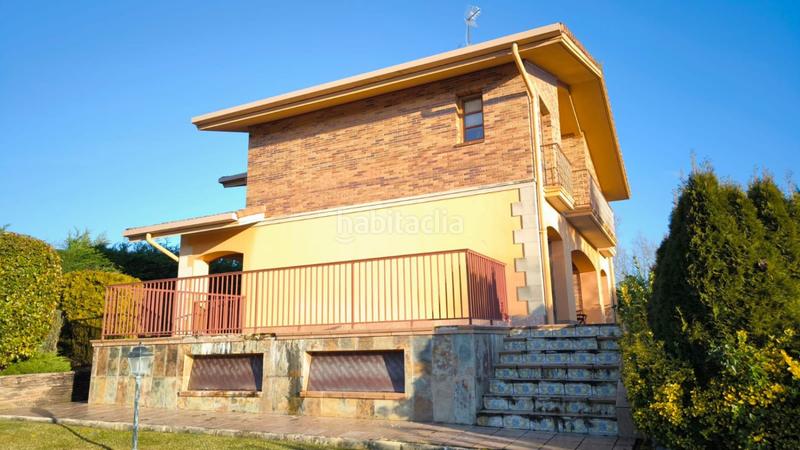 Foto 32cfe91b-edf9-4f75-8177-7c441bc5c472. Casa  en venta en estíbaliz, 4 dormitorios. en Vitoria - Gasteiz