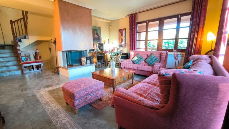 Foto 8529e0a5-e234-491a-be2b-8afa0bc358bd. Casa  en venta en estíbaliz, 4 dormitorios. en Vitoria - Gasteiz