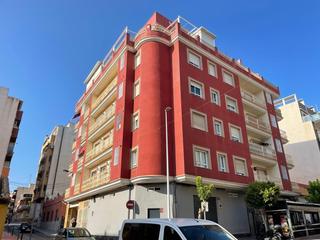 Apartamento en El Molino. Piso de lujo con carácter y luz en el corazón de torrevieja