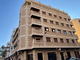 Apartamento en Calle san policarpo 52. Gran piso doble en el centro de torrevieja