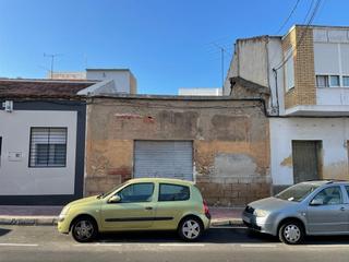 Terreny residencial a Calle san pascual 14. Inversión perfecta en el corazón de torrevieja!