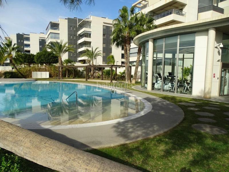 Foto 2ad15a88-1491-4a50-ae46-21dc363894cd. Ático en calle vainilla 9 lujoso ático con espectacular terraza en villa martín golf en Orihuela