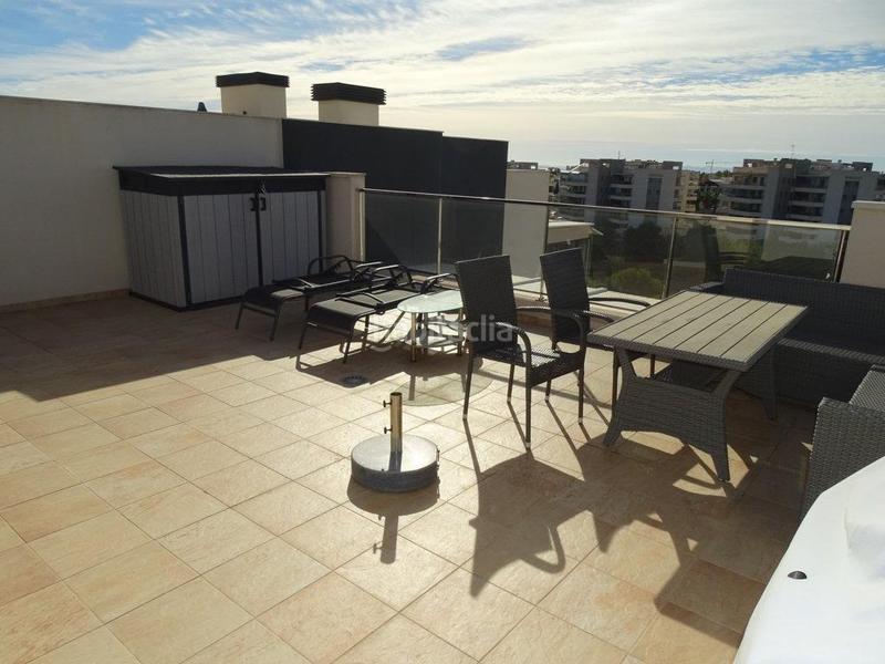 Foto 59c6de24-c4b2-4e20-a652-e7bf025b64b2. Ático en calle vainilla 9 lujoso ático con espectacular terraza en villa martín golf en Orihuela