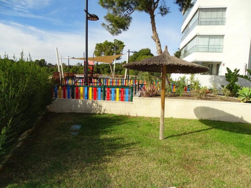 Foto ae084f49-2fe3-4ddd-a8d3-79b1455340df. Ático en calle vainilla 9 lujoso ático con espectacular terraza en villa martín golf en Orihuela