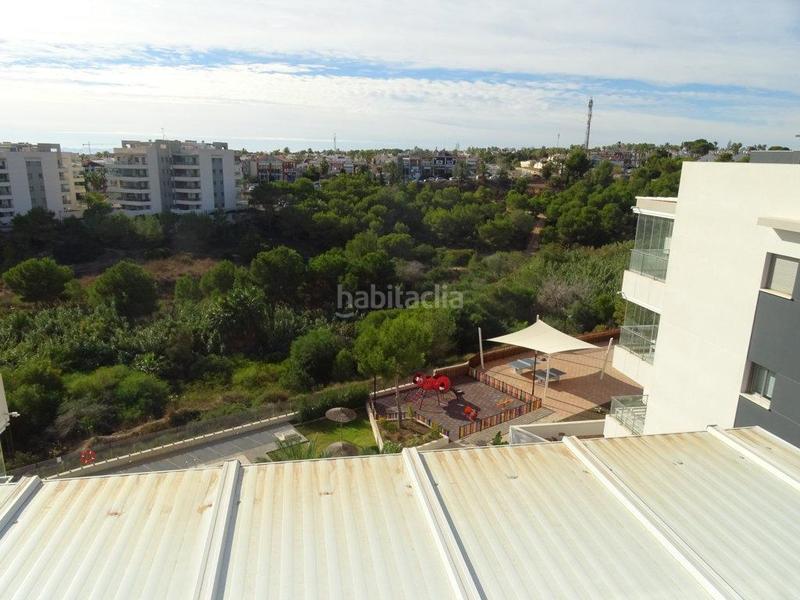 Foto bde32cef-5e37-4ecc-96c6-0a434d2ca2f4. Ático en calle vainilla 9 lujoso ático con espectacular terraza en villa martín golf en Orihuela