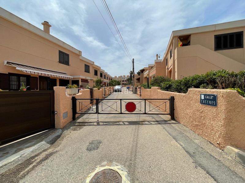 Foto 1f345c99-c0c0-49e0-af43-9c2662e09bb0. Casa adossada amb calefacció aparcament a Cabo Cervera Torrevieja