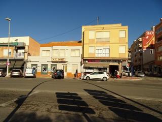 Casa a Puerto Deportivo. Casa con terreno para construir en centro de torrevieja