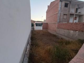 Terreny residencial en Calle manuel de gngora 8. Solar 139m2 en padul