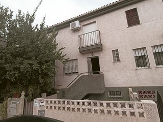 Location Maison jumelée à Calle el rocío 14. Casa alquiler atarfe
