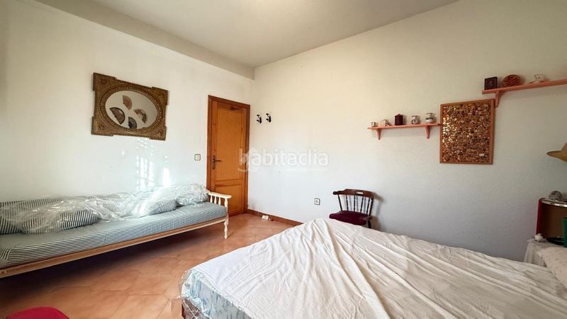 Foto e2f321a3-0156-407f-a43f-c208a6ac22b4. Casa aparellada amb calefacció aparcament piscina a Camarena