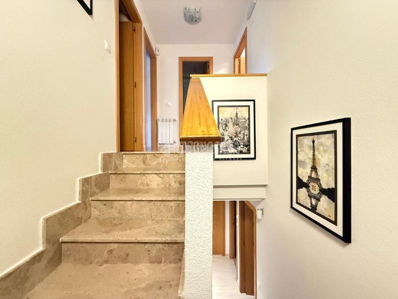 Foto 2bdfbd31-9454-4756-b46f-291f9ebcb7a0. Casa bifamiliare con riscaldamento in Arcicóllar