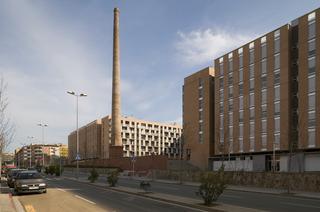 Lloguer Aparcament cotxe a Eixample Sud-Migdia. Plaça d’aparcament gran amb traster – edifici els químics (giron