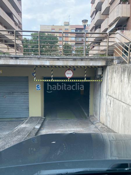 Foto 8ba15643-62b3-41d5-ae87-4d6d0627a7c2. Alquiler parking coche plaça d'aparcament, per cotxe i moto, bon accés, facil maniobra. ben situat. en Girona