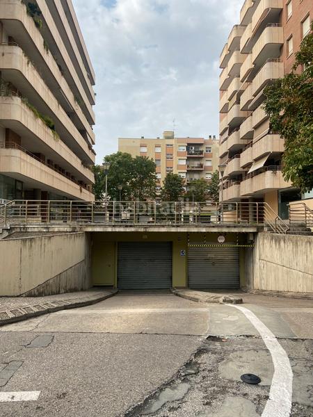 Foto 9ba96988-59d7-4b6f-b7cd-229353c45814. Alquiler parking coche plaça d'aparcament, per cotxe i moto, bon accés, facil maniobra. ben situat. en Girona