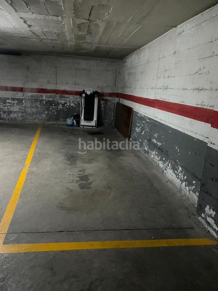 Foto f41f4e1e-0cfb-4028-8751-19b15ee22701. Aparcament cotxe a Eixample Sud-Migdia Girona