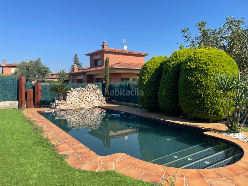 Foto b7f7320e-7531-4102-92c2-dd7aae45db27. Casa amb calefacció aparcament piscina a Llambilles