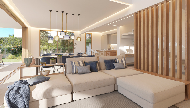 Foto 8d905a2e-c4fb-4f3e-a49d-7dc25dbbceda. Chalet avec parking piscine dans Paraiso - Barronal Estepona