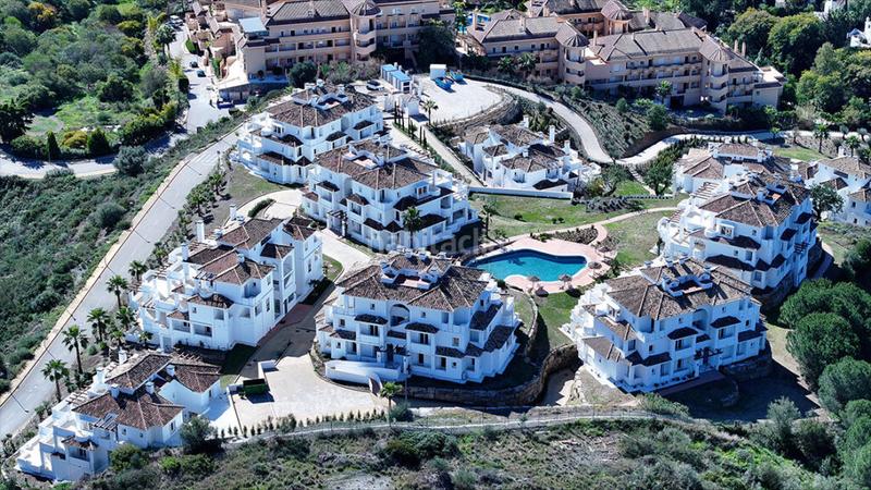 Foto bd24383f-6b3d-4e30-8ac1-4023651de9eb. Appartement mit heizung parking pool in Los Naranjos Marbella