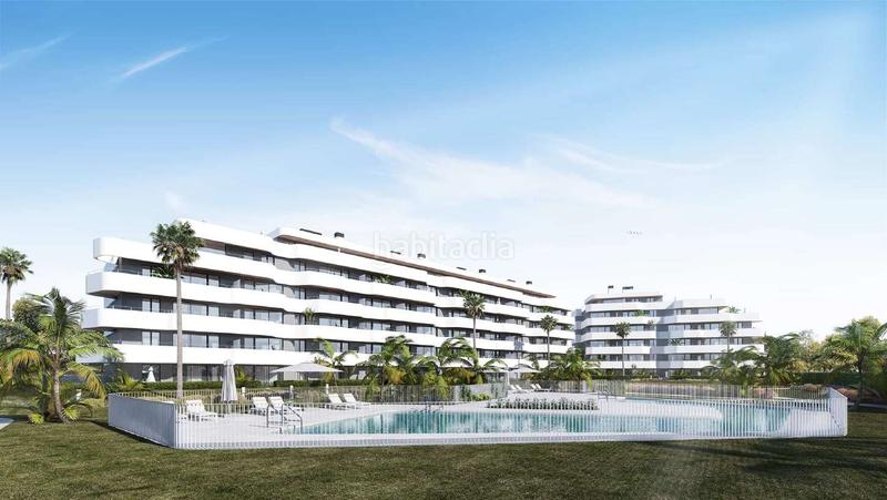 Foto 4131c58a-492e-453b-a564-1d0a87fd0939. Apartamento en Los Álamos Torremolinos