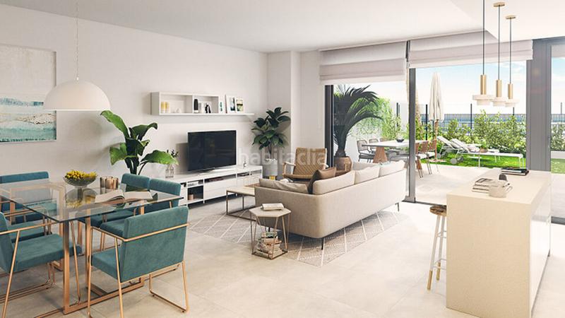 Foto c831d35e-b874-4e82-bdf5-1ab06e69c2c8. Apartamento en Los Álamos Torremolinos