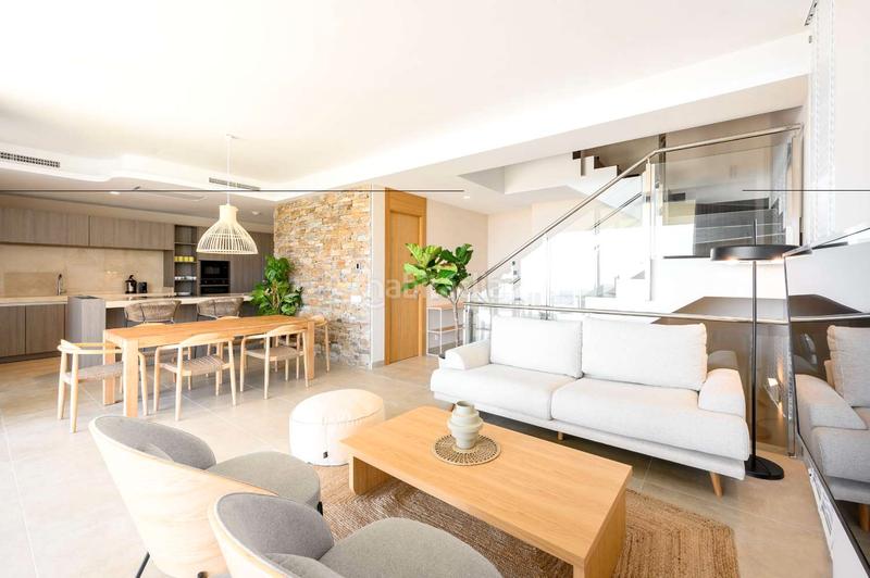 Foto 4e85e221-6052-4d84-a368-73cd0999eff2. Chalet with heating parking pool in Benahavís pueblo Benahavís