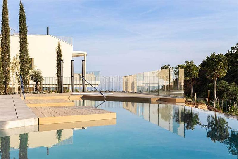 Foto 4864d955-4a6c-4fb3-9a5c-a0a5e5c57e2f. Xalet amb aparcament piscina a El Higuerón Fuengirola