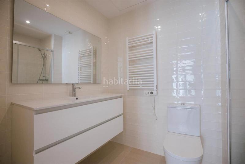 Foto bb794ea9-1c8e-4257-8d42-9feb240b0318. Casa adossada 110m<sup>2</sup> a carrer de pons i gallarza 10 a Sant Andreu de Palomar Barcelona