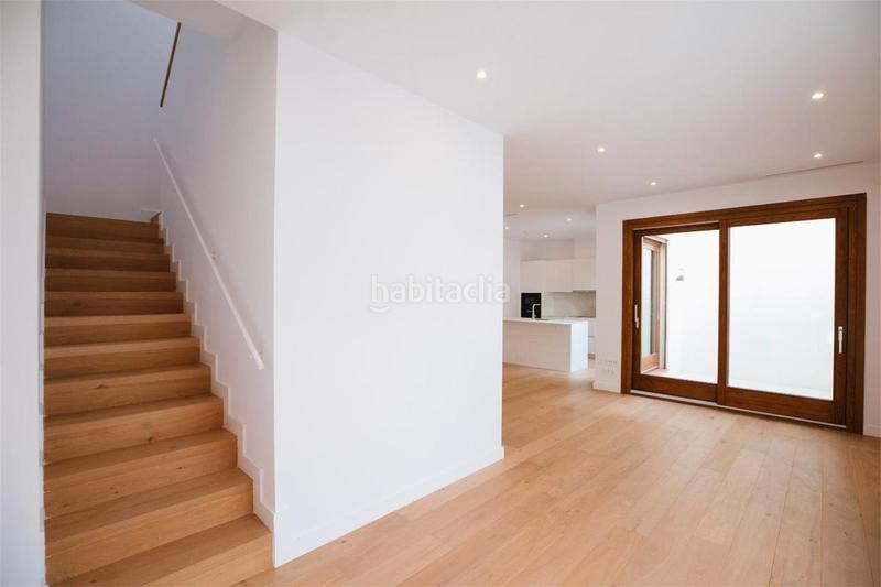 Foto 1b969d7f-e57c-4149-823f-bc0060a531d7. Casa adossada 136m<sup>2</sup> a carrer de pons i gallarza 10 a Sant Andreu de Palomar Barcelona