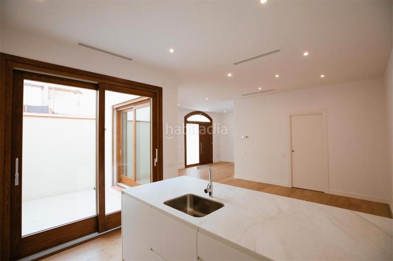 Foto 68ce7cd4-4226-419e-aa0e-0f2a31b6a198. Casa adossada 136m<sup>2</sup> a carrer de pons i gallarza 10 a Sant Andreu de Palomar Barcelona