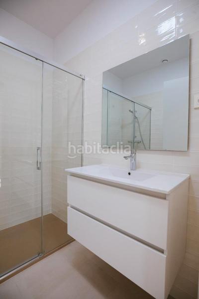 Foto 8079f491-1dd9-4f2b-8478-4787f311b1d4. Casa adossada 136m<sup>2</sup> a carrer de pons i gallarza 10 a Sant Andreu de Palomar Barcelona