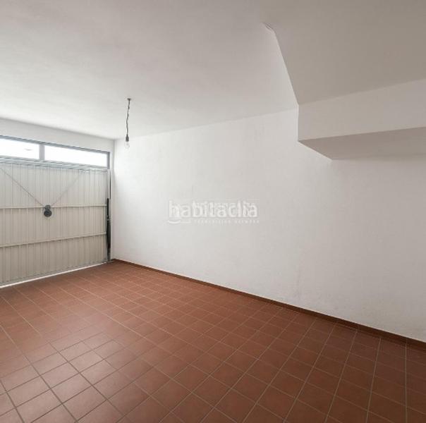 Foto 8c7616f4-4aad-4850-ae89-3817127b9800. Casa aparellada a Tomelloso