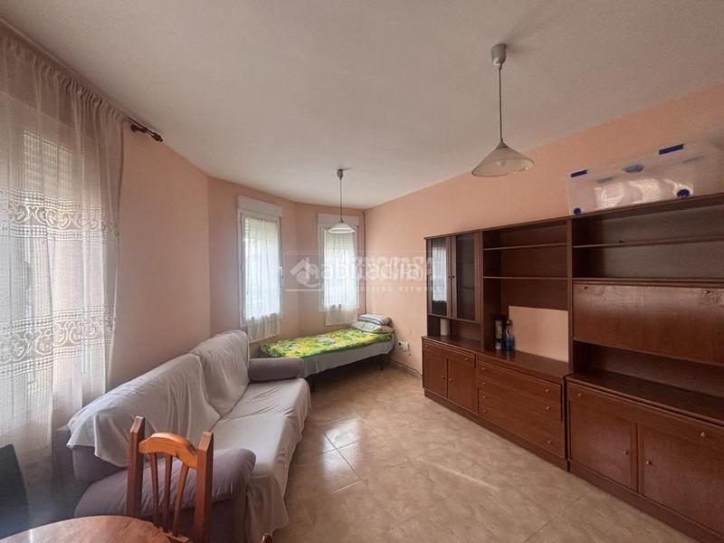 Foto 9c9b14f3-b802-439d-8c50-b4e7bfb262a5. Casa aparellada a Tomelloso